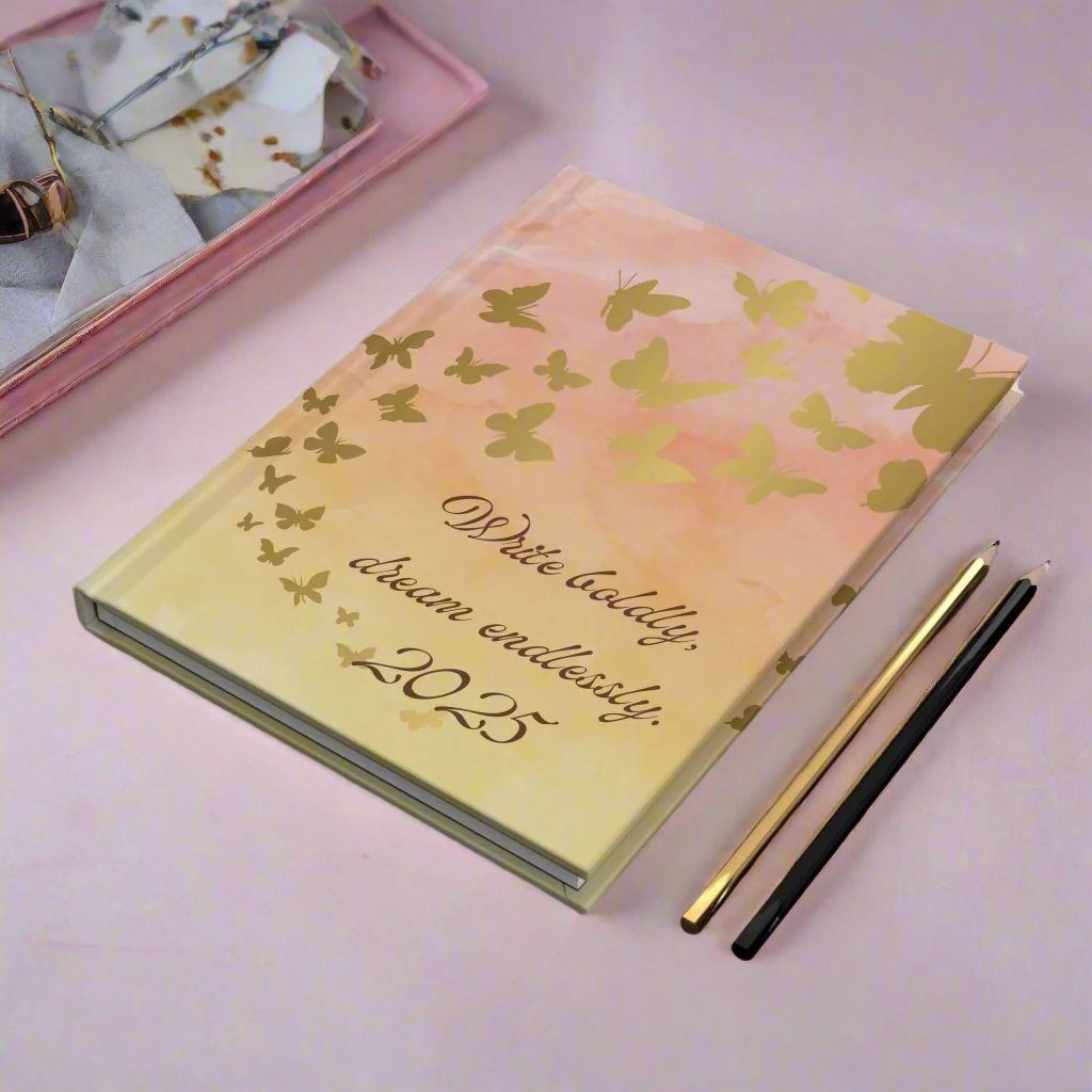 Write Boldly, Dream Endlessly: Motivational Journal for Women